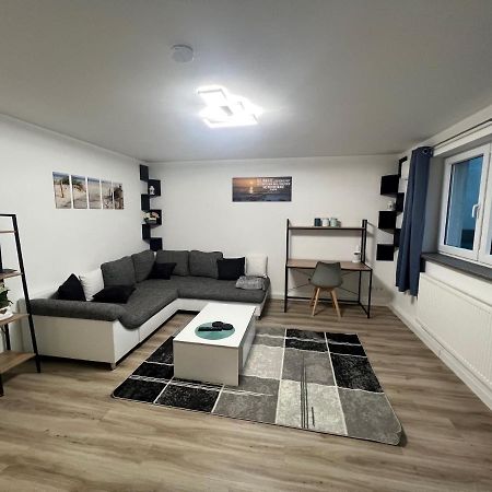 Ferienwohnung Raiffeisenstrasse -Gross- Обернхайм на Майн Екстериор снимка